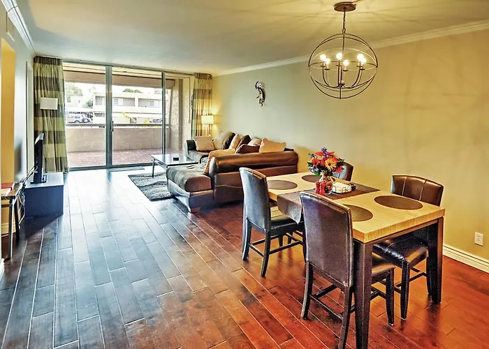 Holiday home < 1 Mi To Old Town! Couples Haven W/ Pool Access *