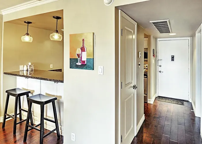 Holiday home < 1 Mi To Old Town! Couples Haven W/ Pool Access
