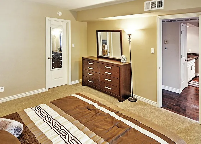 < 1 Mi To Old Town! Couples Haven W/ Pool Access Scottsdale